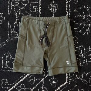 Bandit Running superbeam next gen 7 pocket quarter tights- Green